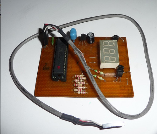 Термометр на Atmega 8 и датчике ds18B20